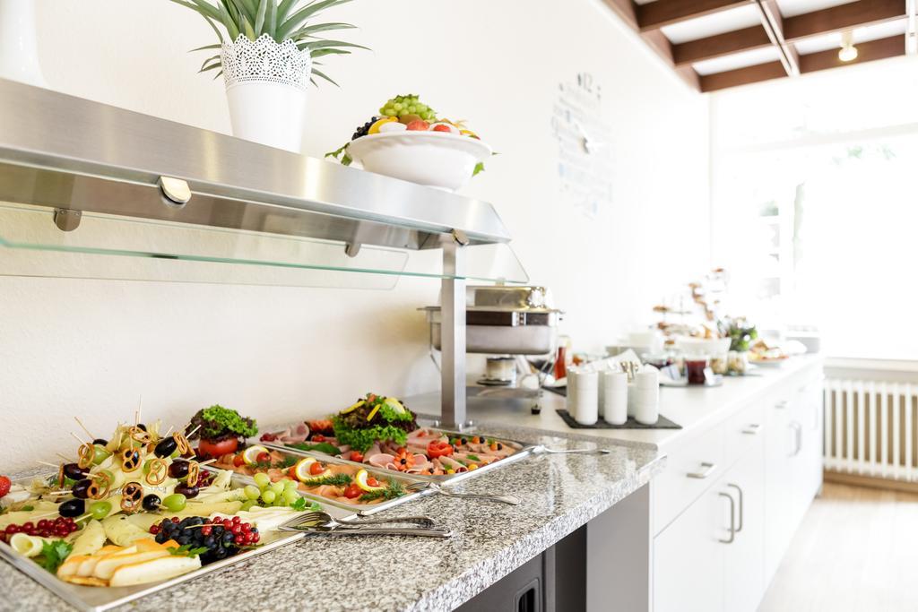 Messehotel Koeln-Deutz ภายนอก รูปภาพ