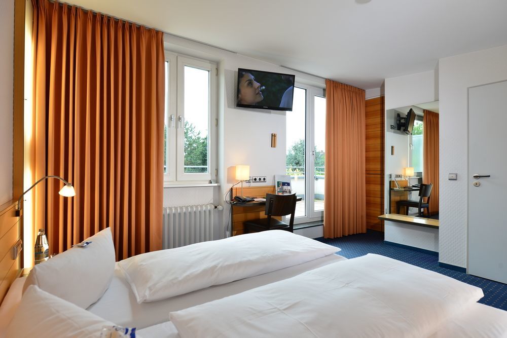 Messehotel Koeln-Deutz ภายนอก รูปภาพ