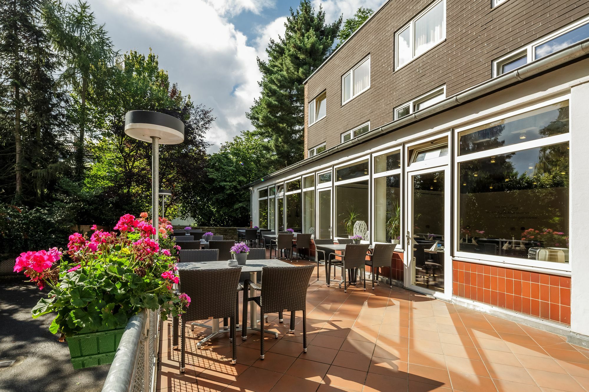 Messehotel Koeln-Deutz ภายนอก รูปภาพ
